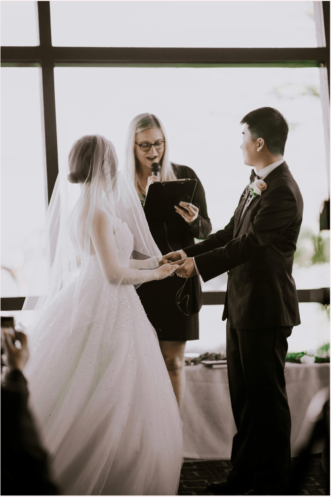 Hillary Lundberg PNW Wedding Officiant 4