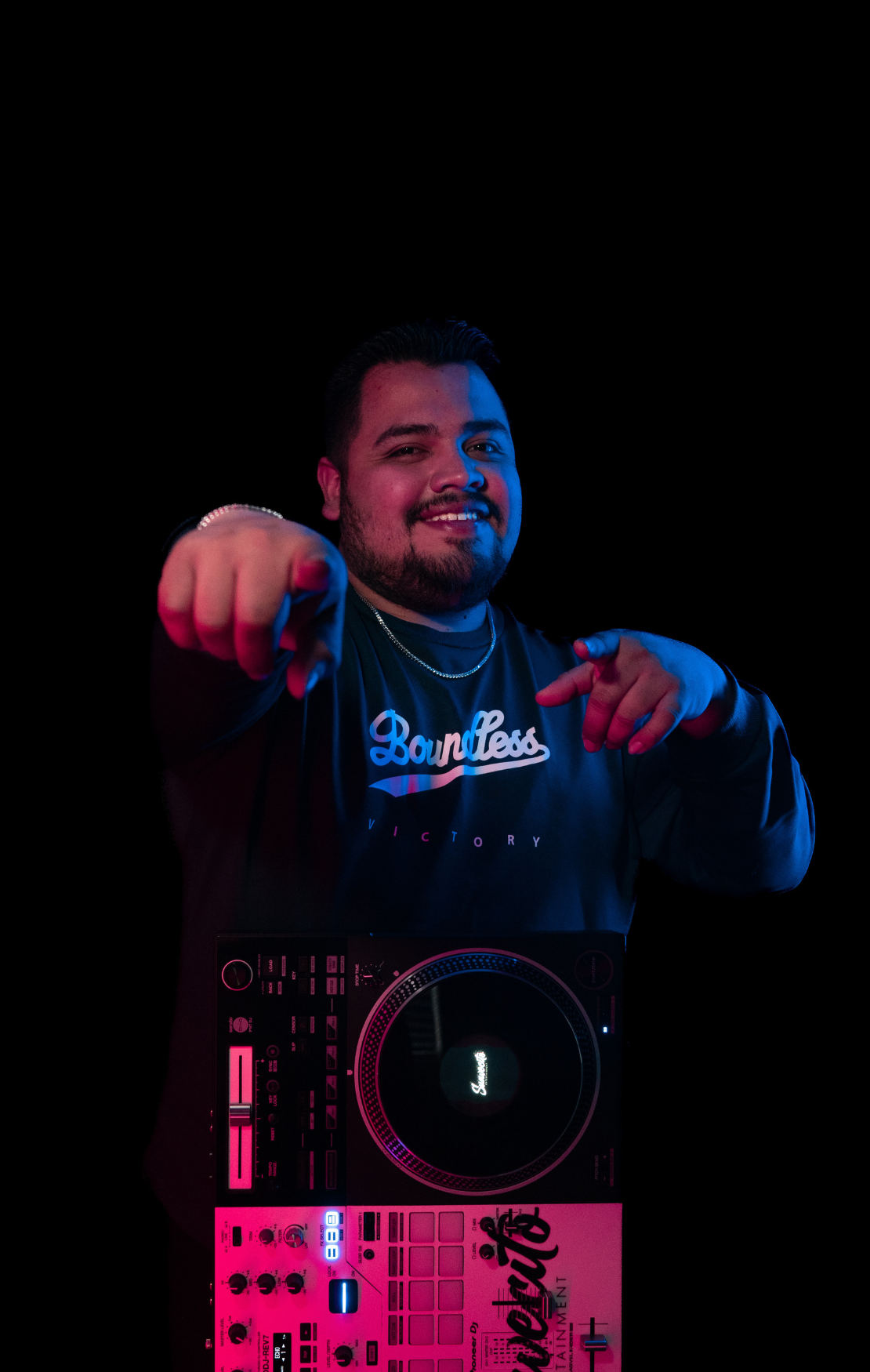 Suavecito Entertainment-PNW Weddings-DJ's With Personality To Hire For Wedding In Oregon