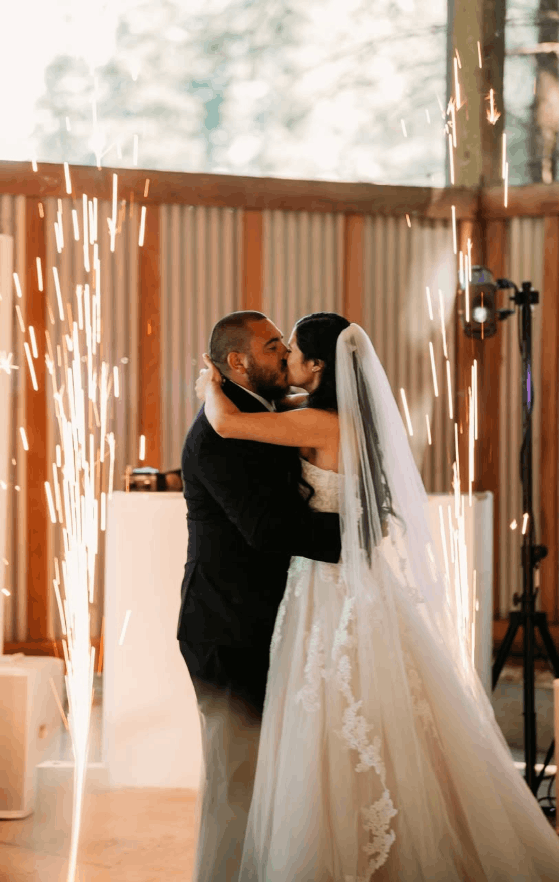 Suavecito Entertainment-PNW Weddings-First Dance Sparklers At Home Place Farm Venue In Oregon